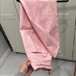 EVERY PASTEL PINK JEANS - Cropped Raw Hem